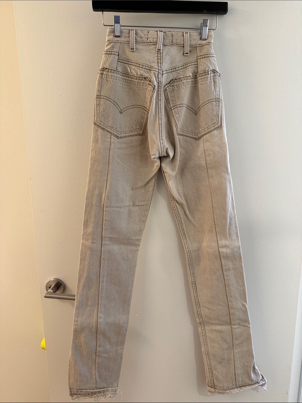 EB Denim Beige Women’s Slim Straight-Leg Jeans Size 23 - Picture 4 of 8